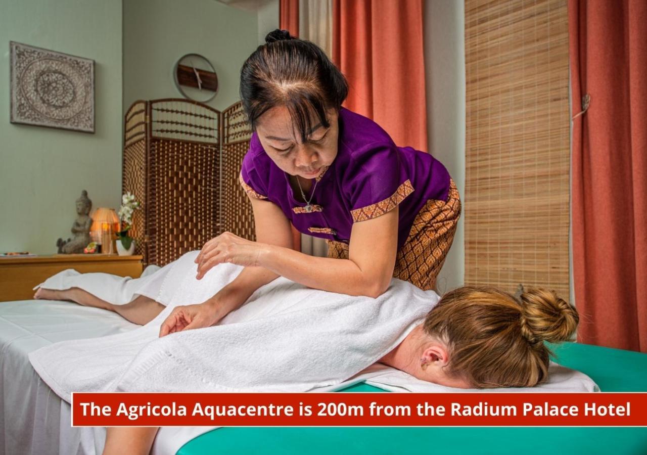 Hotel Radium Palace ヤーヒモフ エクステリア 写真